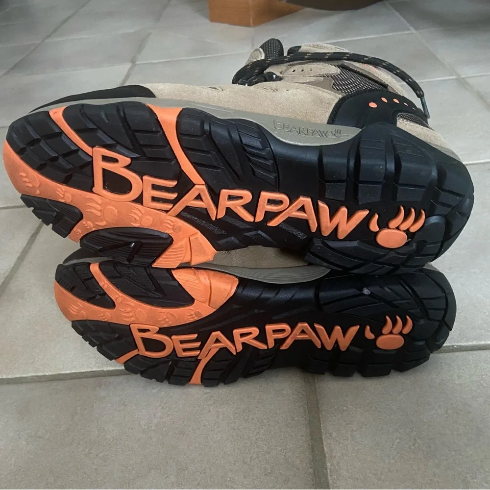 BearPaw Men's Tan and Black Hiking Boots Size 10